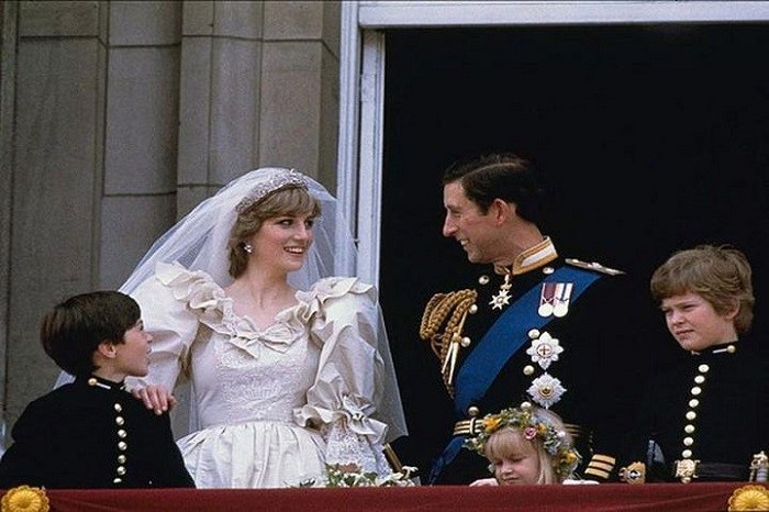 Diana - Vương phi xứ Wales